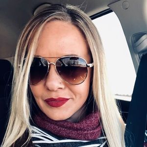 Meet your Posher, Natalie